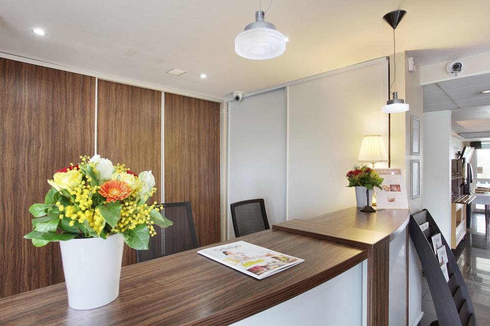 Appart Hotel Odalys City Aix En Provence Le Clos De La Chartreuse เอ็ก-ซอง-โพรวองซ์ ภายนอก รูปภาพ