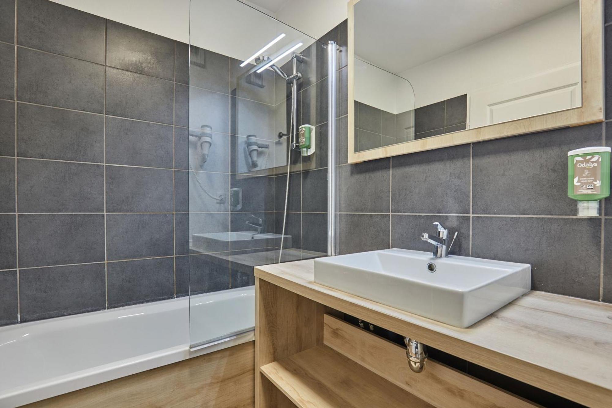 Appart Hotel Odalys City Aix En Provence Le Clos De La Chartreuse เอ็ก-ซอง-โพรวองซ์ ภายนอก รูปภาพ