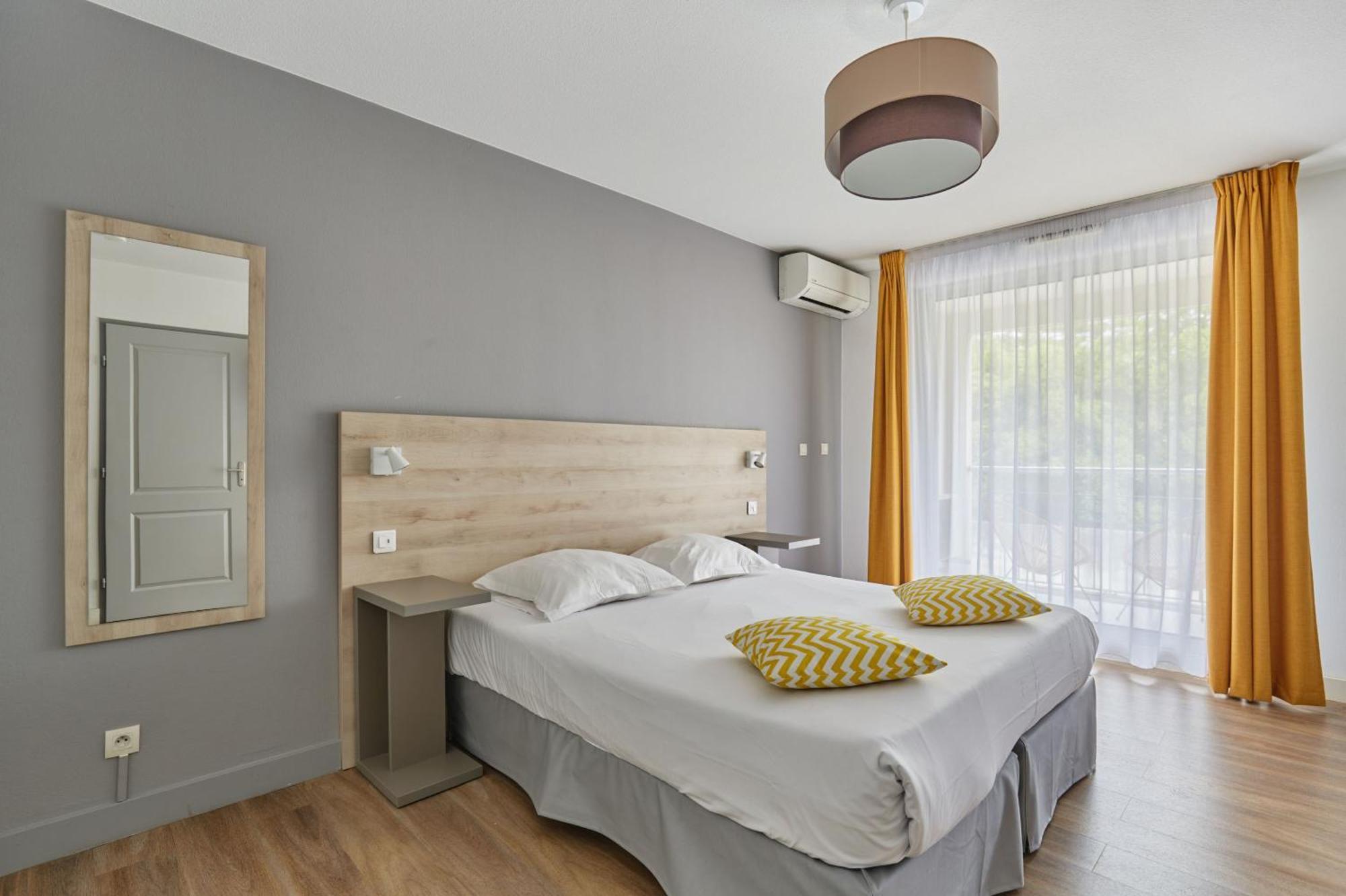 Appart Hotel Odalys City Aix En Provence Le Clos De La Chartreuse เอ็ก-ซอง-โพรวองซ์ ภายนอก รูปภาพ