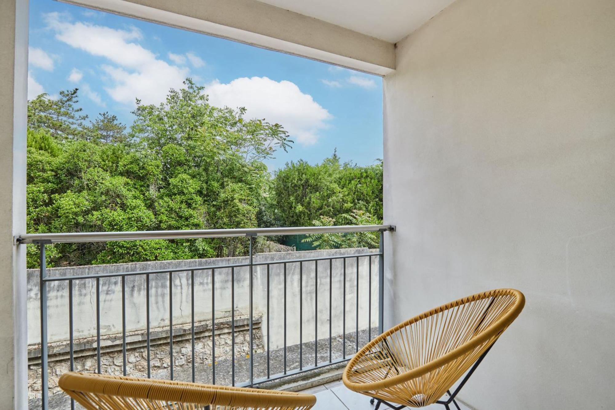 Appart Hotel Odalys City Aix En Provence Le Clos De La Chartreuse เอ็ก-ซอง-โพรวองซ์ ภายนอก รูปภาพ